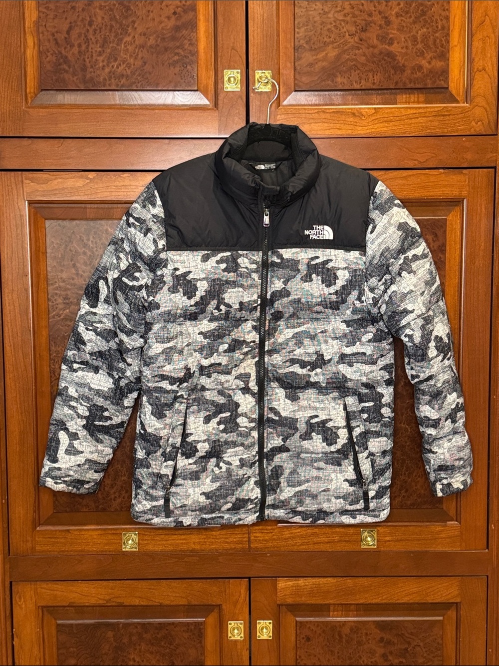 The North Face Kids' ( boys XL) Black, white & Gray Camouflage Puffer Jacket